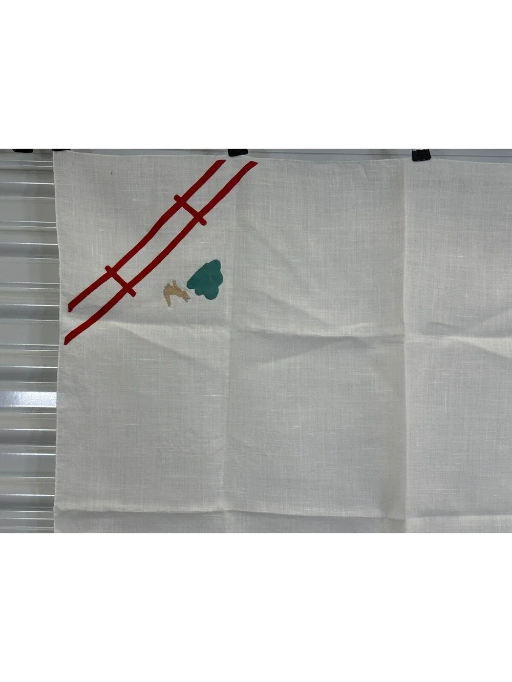 Vintage Embroidered Applique Field Hunting Squirrel Card Table Tablecloth Topper